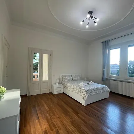 Bg Central President Suite Con Parcheggio - Vista Citta Alta Bergamo Exterior photo